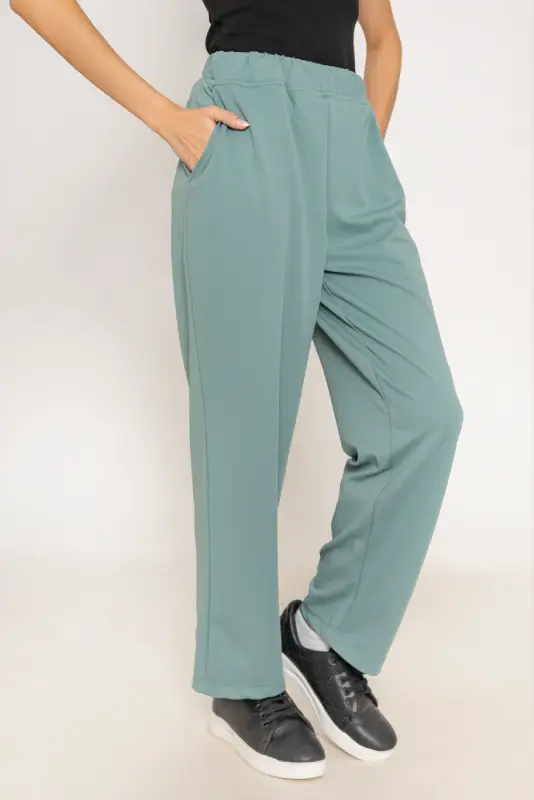 Relaxed High-Rise Straight-Leg Active Pants