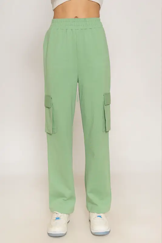 High-Rise Textured Cargo Joggers - Image 6