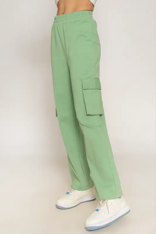 High-Rise Textured Cargo Joggers - Image 3